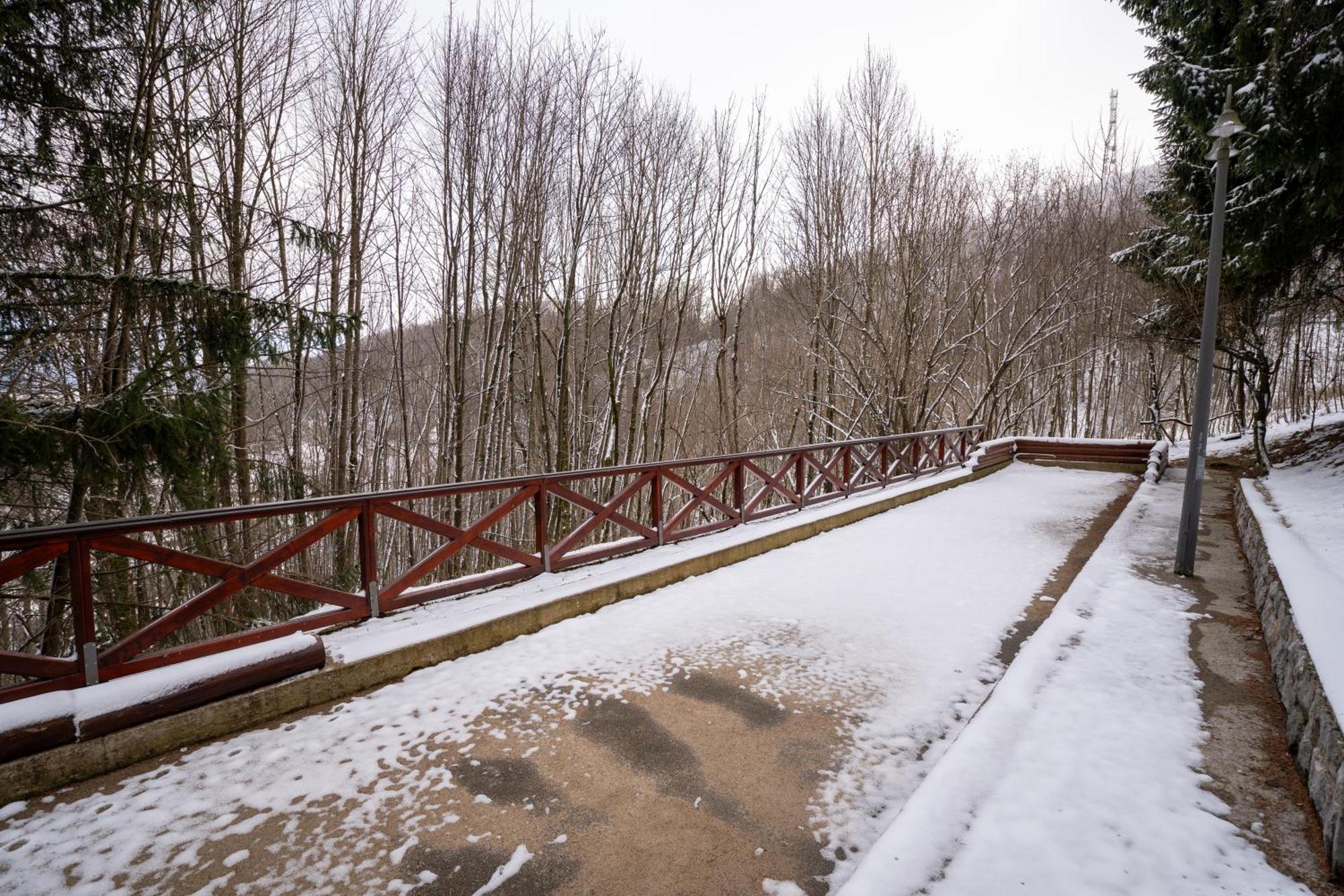 Vila Kuca Za Odmor Cava Fuzine Fužinski Benkovac Exteriér fotografie